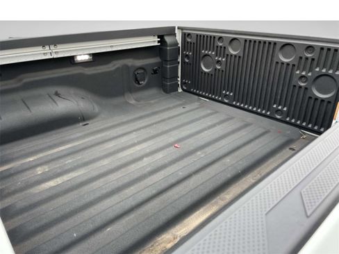 Used 2024 Nissan Frontier SV w/ SV Convenience Package image 12