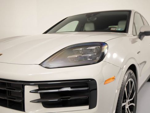 New 2026 Porsche Cayenne S image 36