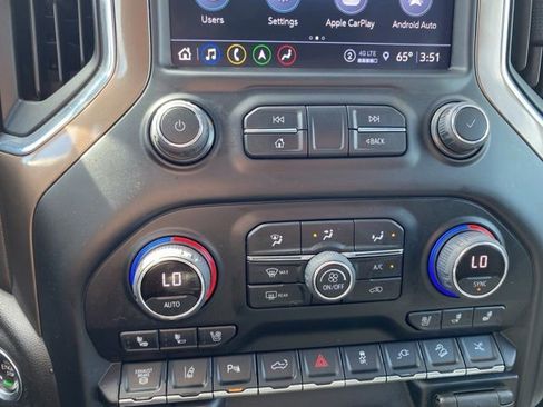 Used 2022 Chevrolet Silverado 2500 High Country w/ Technology Package AWD/4WD image 12