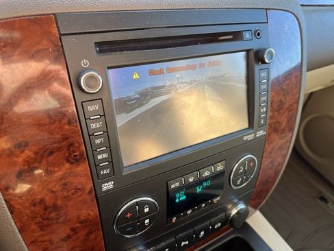 Used 2014 Chevrolet Silverado 2500 LTZ w/ LTZ Plus Package image 20