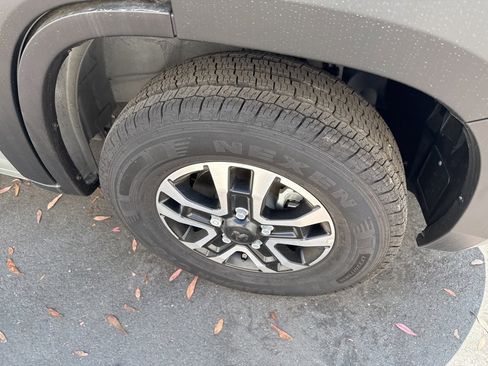 New 2025 RAM ProMaster 2500 w/ Quick Order Package 22G SLT image 4