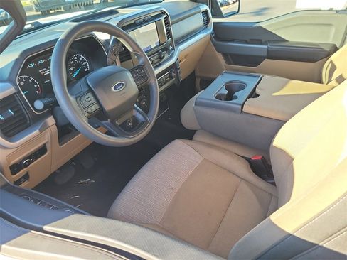 Used 2023 Ford F150 XLT image 3