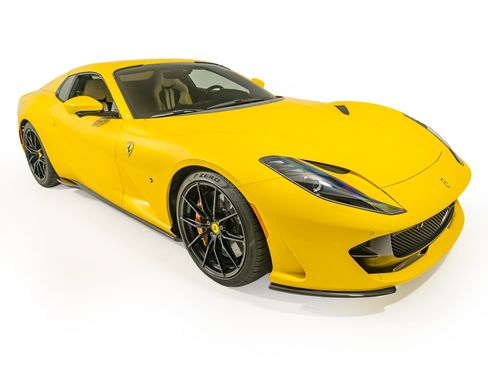 Used 2022 Ferrari 812 GTS RWD image 11
