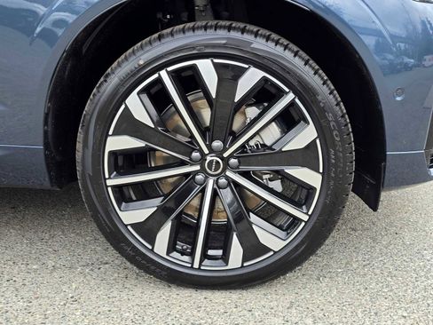 New 2026 Volvo XC60 T8 Ultra w/ Protection Package Premier image 9