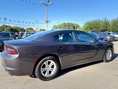 Used 2020 Dodge Charger SXT w/ Leather Interior Group RWD image 30