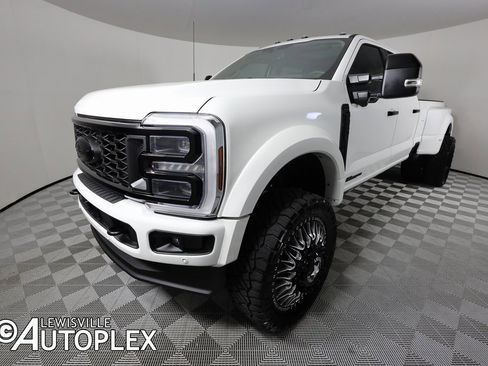 Used 2025 Ford F450 Platinum w/ Platinum Plus Package image 11