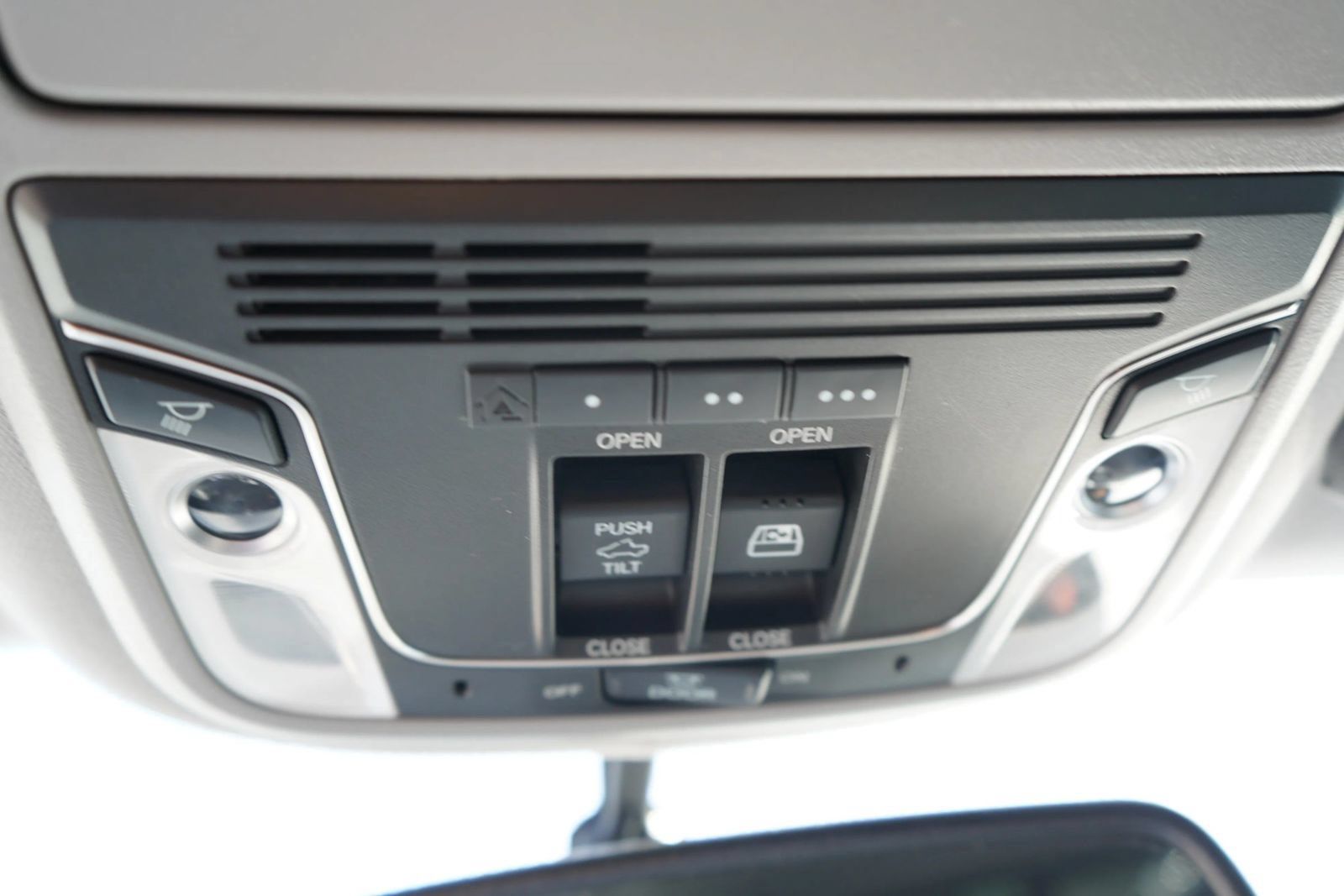 Used 2019 Honda Ridgeline RTL-T image 14