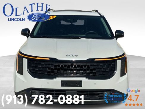 Used 2025 Kia Carnival SX Prestige image 8