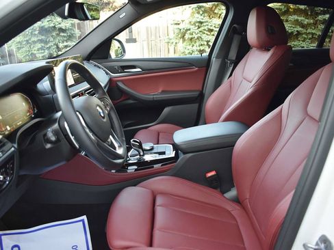 Used 2024 BMW X4 xDrive30i w/ Convenience Package AWD/4WD image 11