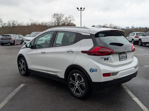 Used 2020 Chevrolet Bolt Premier w/ Infotainment Package image 7