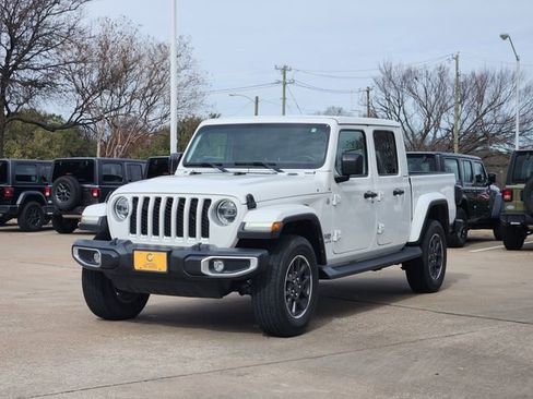 Used 2022 Jeep Gladiator Overland w/ Popular Equipment Package image 3