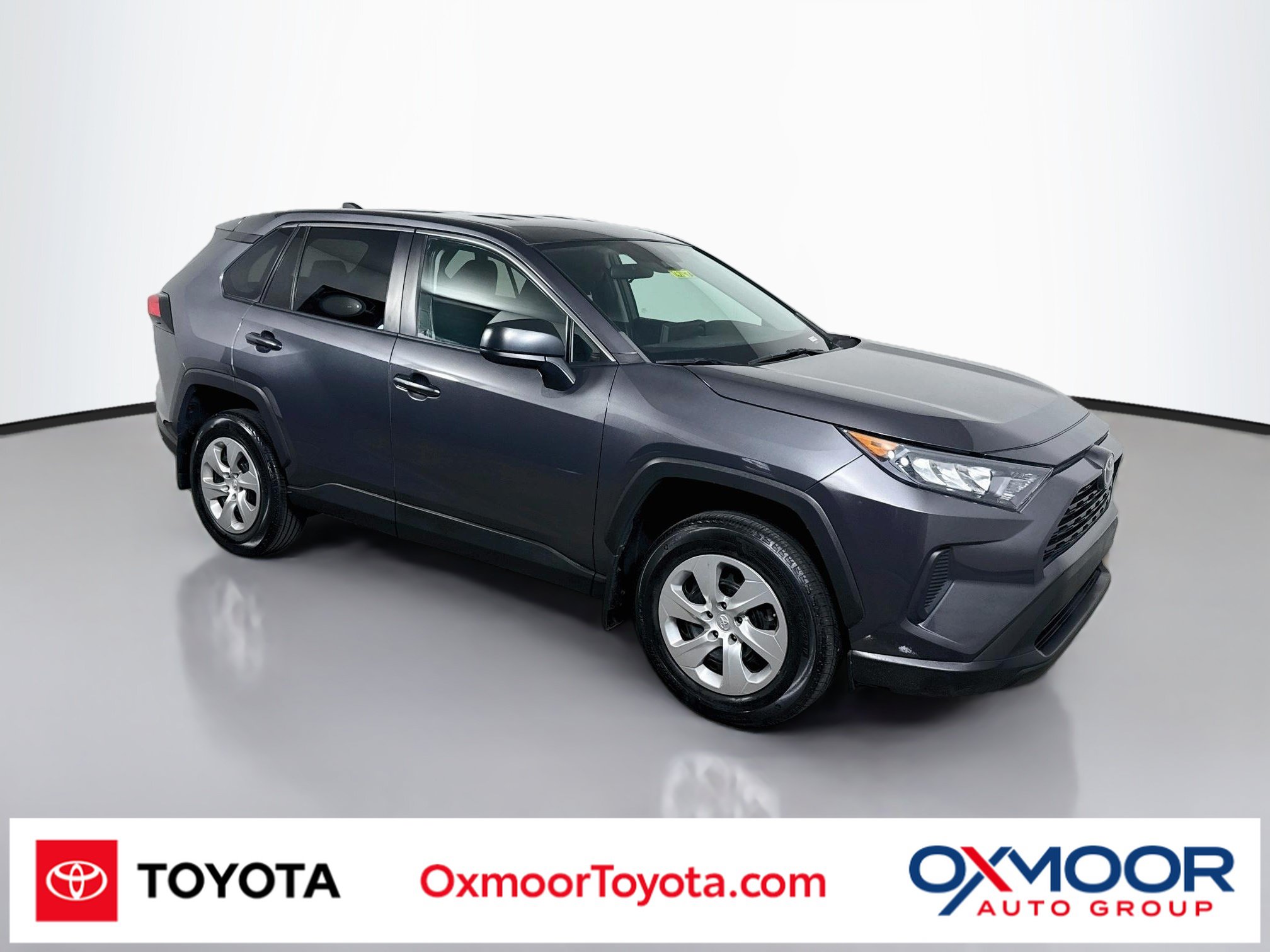 Used 2022 Toyota RAV4 LE AWD/4WD image 1