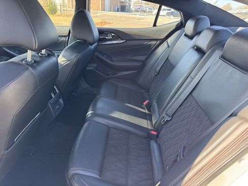 Used 2023 Nissan Maxima SR w/ Sport Mat Group image 14