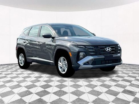 New 2025 Hyundai Tucson SE image 17