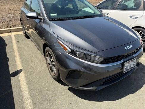 Used 2024 Kia Forte LXS image 5