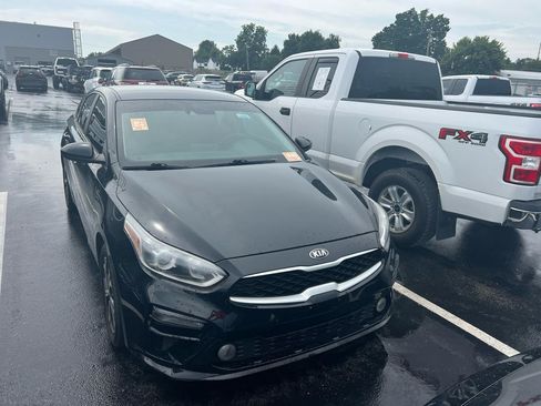 Used 2020 Kia Forte LXS FWD image 2
