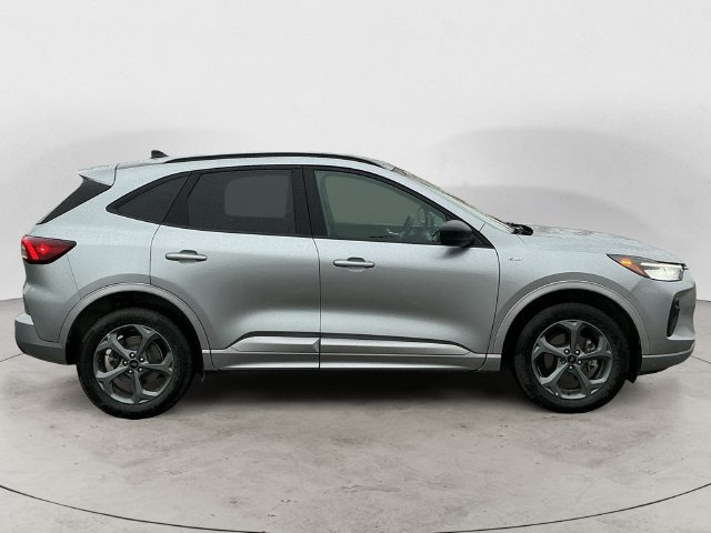 Used 2024 Ford Escape ST-Line AWD/4WD image 4