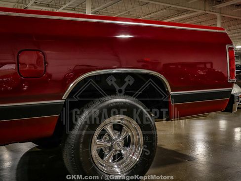 Used 1989 Dodge D/W Truck 150 image 39