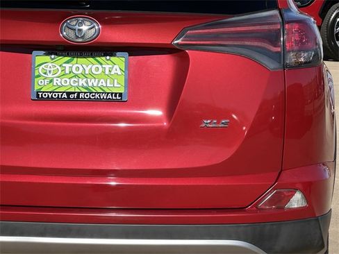 Used 2017 Toyota RAV4 XLE image 6