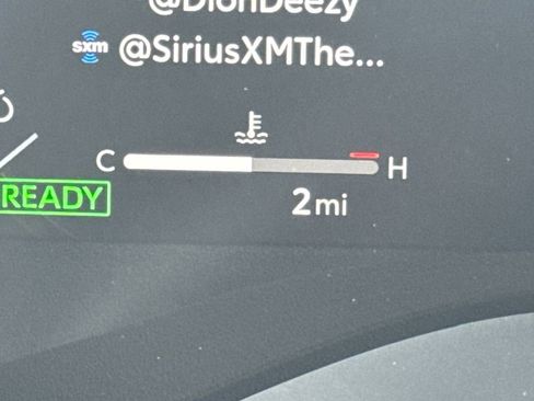 New 2026 Toyota Sienna XSE image 17