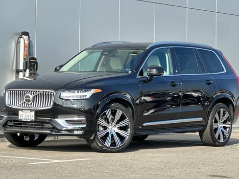 Used 2023 Volvo XC90 B6 Ultimate w/ Lounge Package image 1