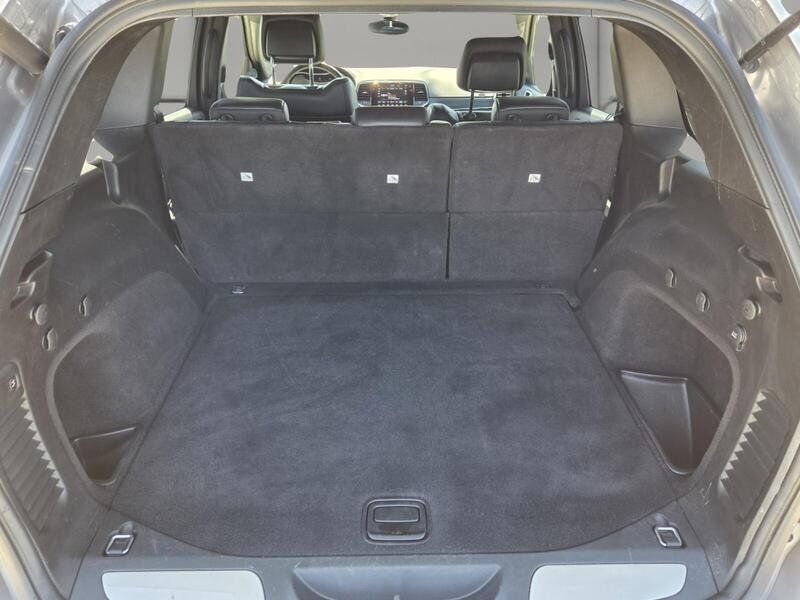 Used 2019 Jeep Grand Cherokee Limited RWD image 16