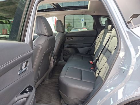 Certified 2025 Nissan Murano SL image 6