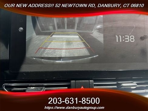 Used 2022 Kia Niro EX w/ Cold Weather Package FWD image 12