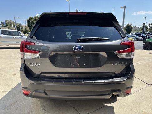 Used 2021 Subaru Forester Premium w/ Popular Package #1 AWD/4WD image 8
