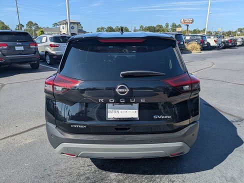 Used 2023 Nissan Rogue SV AWD/4WD image 6