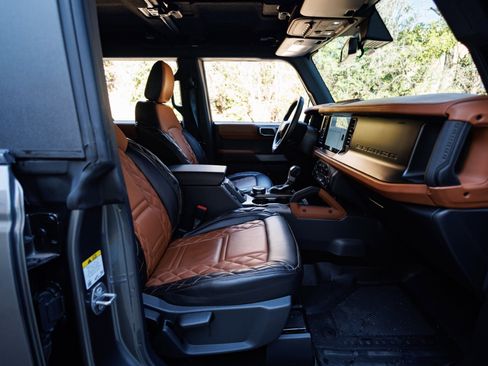 Used 2022 Ford Bronco Wildtrak image 43