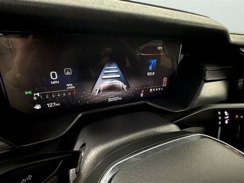 Used 2025 GMC Acadia Elevation image 19