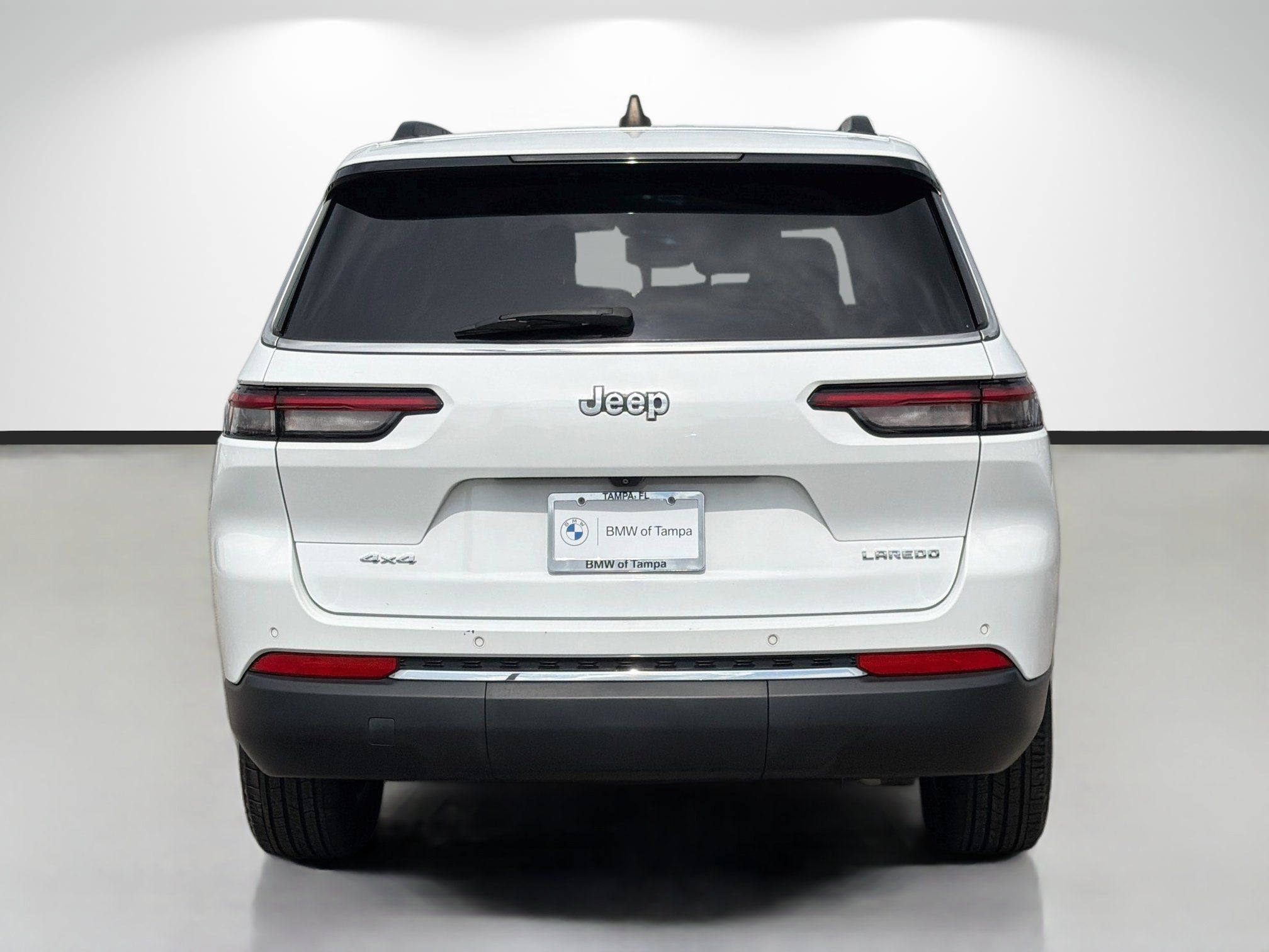 Used 2023 Jeep Grand Cherokee L Laredo AWD/4WD image 4