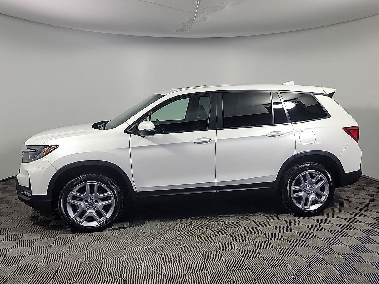 Certified 2024 Honda Passport EX-L image 11