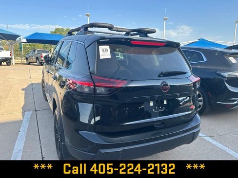 Used 2025 Nissan Rogue SV AWD/4WD image 6