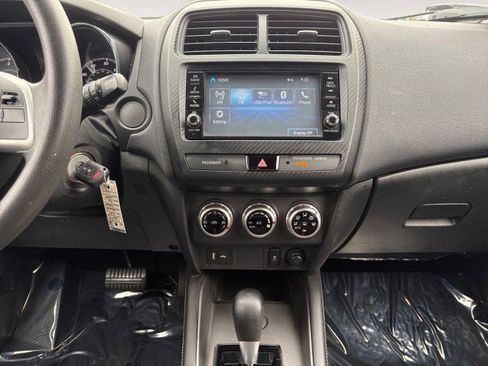 Used 2020 Mitsubishi Outlander Sport ES image 12