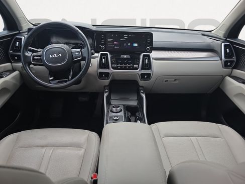 Certified 2022 Kia Sorento S FWD image 2