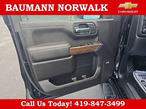 Used 2021 Chevrolet Silverado 1500 High Country w/ Technology Package AWD/4WD image 42
