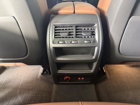 Certified 2025 BMW X5 xDrive50e w/ Premium Package AWD/4WD image 18