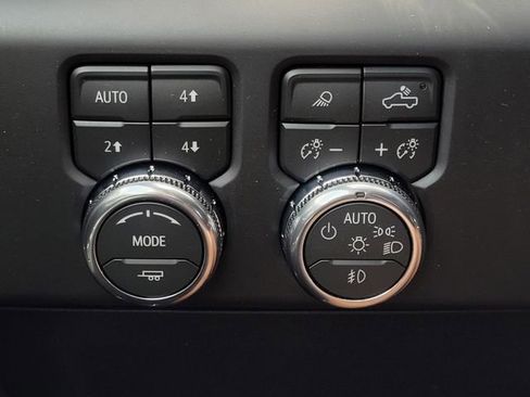 New 2026 GMC Sierra 2500 AT4 w/ AT4 Premium Plus Package AWD/4WD image 18