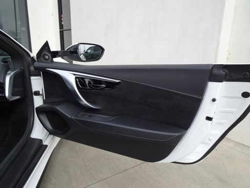 Used 2017 Acura NSX image 13