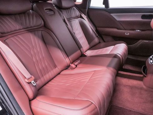 Certified 2023 Genesis G90 3.5T image 12