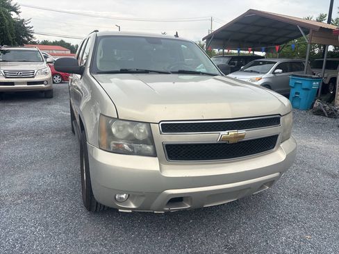 Used 2007 Chevrolet Tahoe LT w/ LT Preferred Equipment Group RWD image 3