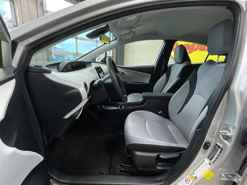Used 2022 Toyota Prius LE FWD image 10
