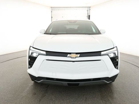 Used 2024 Chevrolet Blazer EV LT image 2