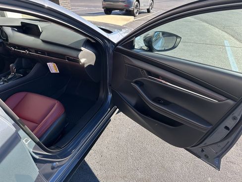 New 2026 MAZDA MAZDA3 Carbon image 9