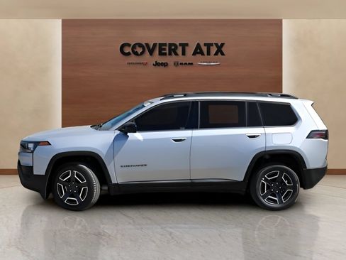 New 2026 Jeep Cherokee Laredo AWD/4WD image 2