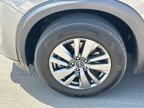 Used 2025 Nissan Pathfinder SV AWD/4WD image 11