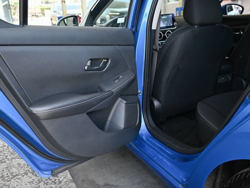 Used 2024 Nissan Sentra SV FWD image 35