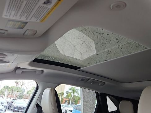 Used 2021 Ford Escape Titanium FWD image 34
